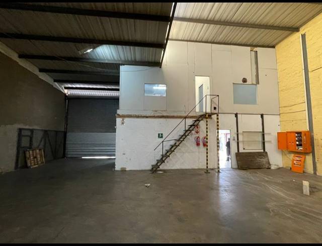 INDUSTRIAL PROPERTY TO RENT IN HENNOPSPARK